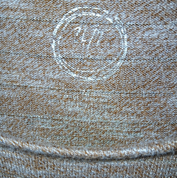 🎈24/7🎈BUY 1 GET 1 FREE ALL LISTINGS🎈Sparkly Flowy Top Sz M - Picture 2 of 16